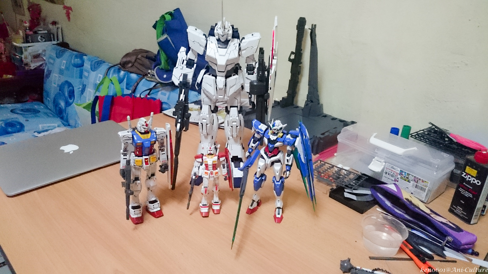HG, MG and PG kits together.